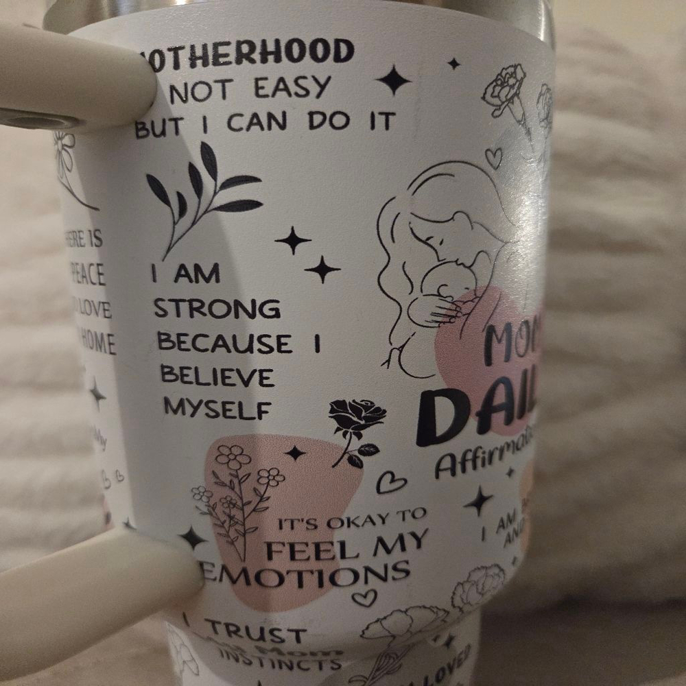 Mom Daily Affirmations Water Bottle & Thermos 40oz , White with Pink Accents - Picture 11 of 13